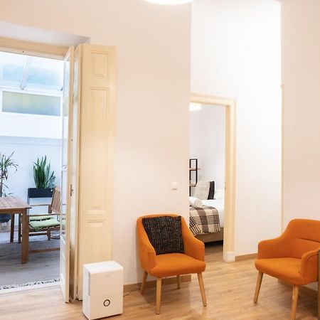 Central Apartment With Terrace By Lovelystay Lisabona Exterior foto